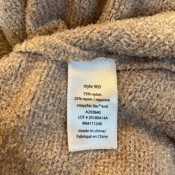 Barefoot Dreams long hoodie sweater - Picture 4 of 5